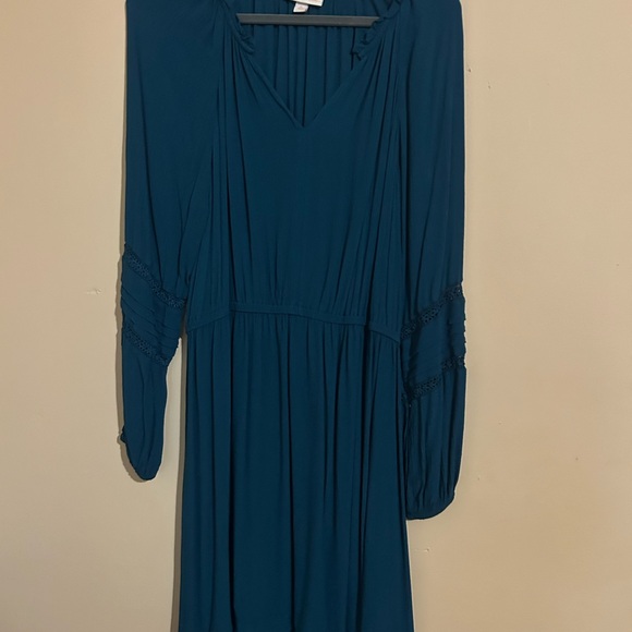 Knox Rose Blue Pleated Sheath Dress with Bishop Sleeves - Picture 5 of 5